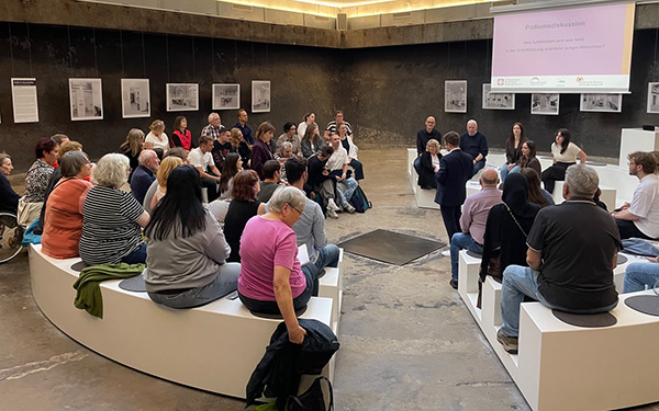 Publikum und Teilnehmer beim Fachforum auf der Zeche Zollverein