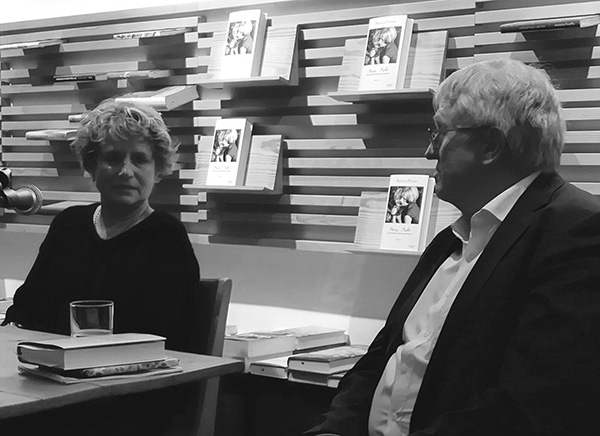 Gruppenfoto vor der Marktkirche